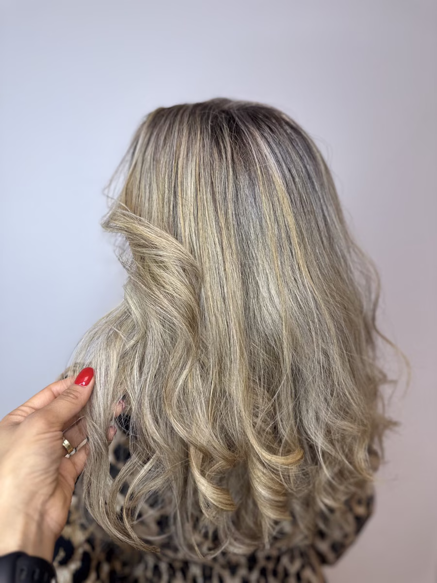 Balayage frisør Skive – naturlige highlights