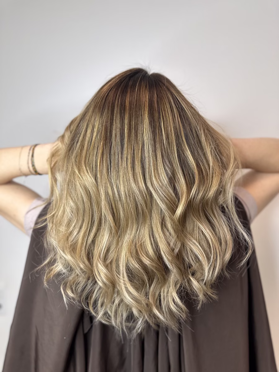 Farve og balayage SSTUDIO Skive